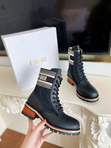Dior Short Boost Women Shoes 007 (2021)