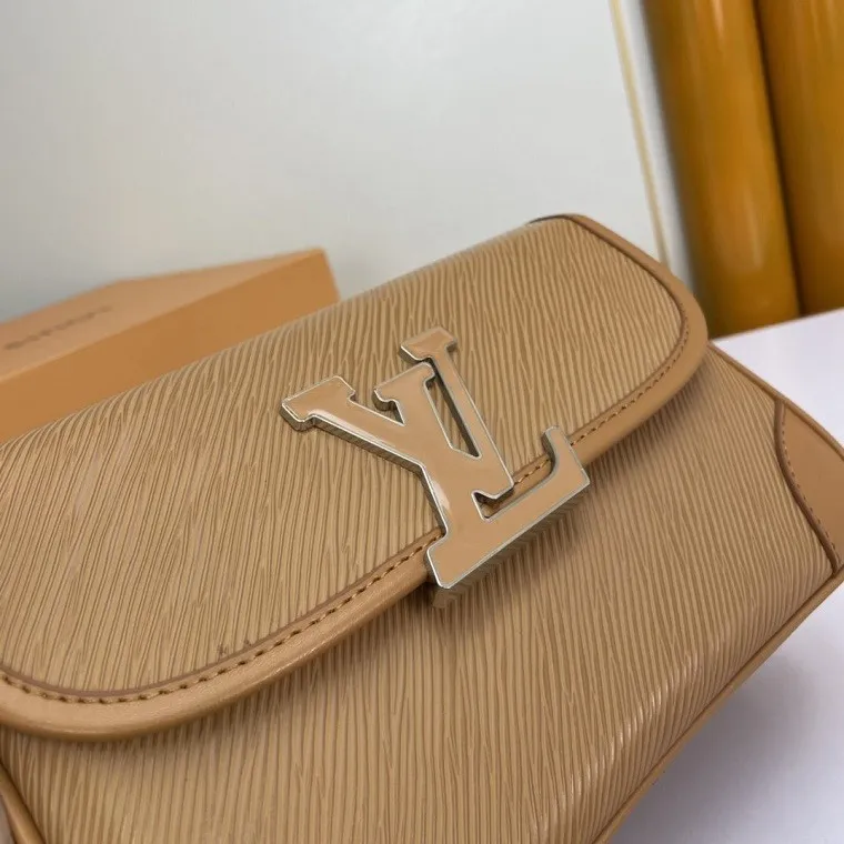 Louis Vuitton Handbags 0023 (2022)