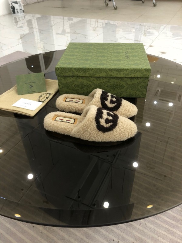 Gucci Hairy slippers 0013（2021)