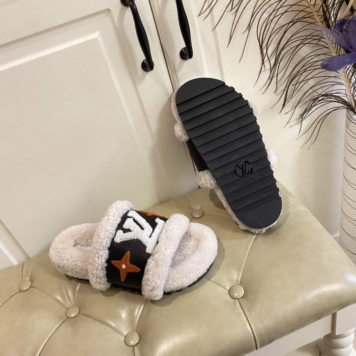 LV Hairy slippers 001 (2021)