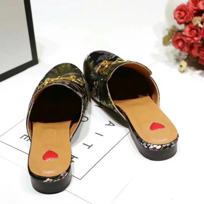 Gucci Slipper Women Shoes 0059
