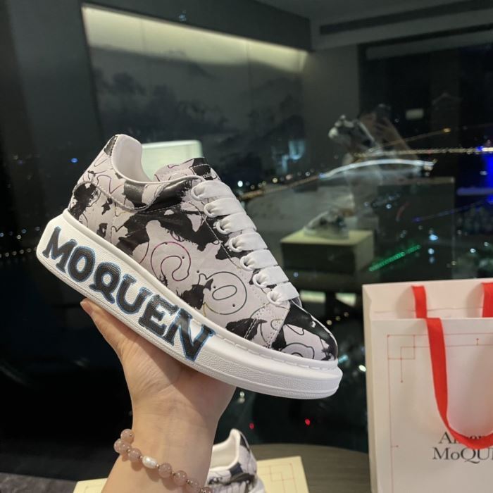 Super High End Alexander McQueen Men And Women Shoes 0024 (2021)