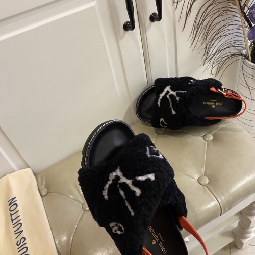 LV Hairy slippers 003 (2021)