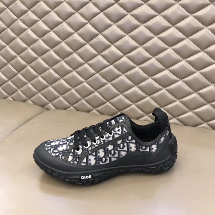Dior Single shoes Men Shoes 009 (2021）