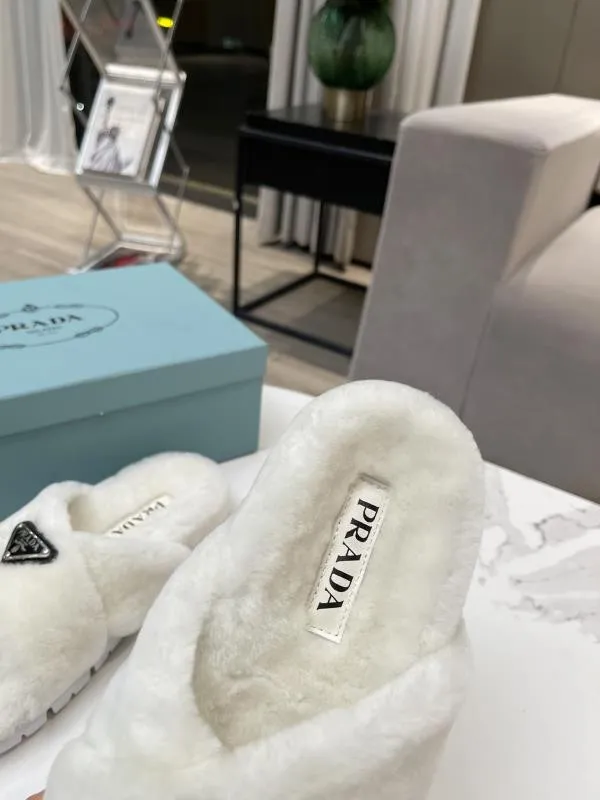 Prada Hairy slippers 0010 (2021)