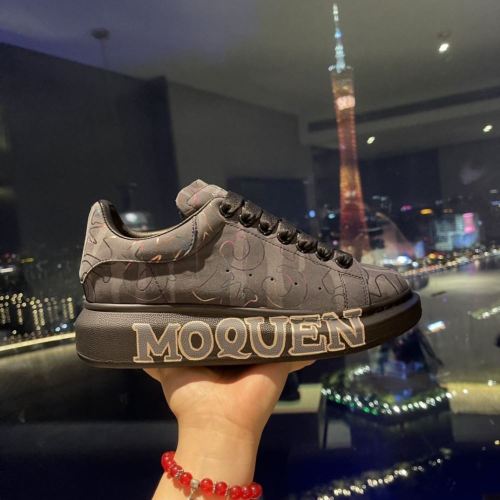 Super High End Alexander McQueen Men And Women Shoes 0031 (2021)