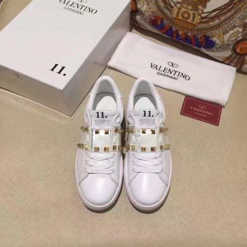 Super High End Valentino Low Top Flat Sneaker Men and Women-016