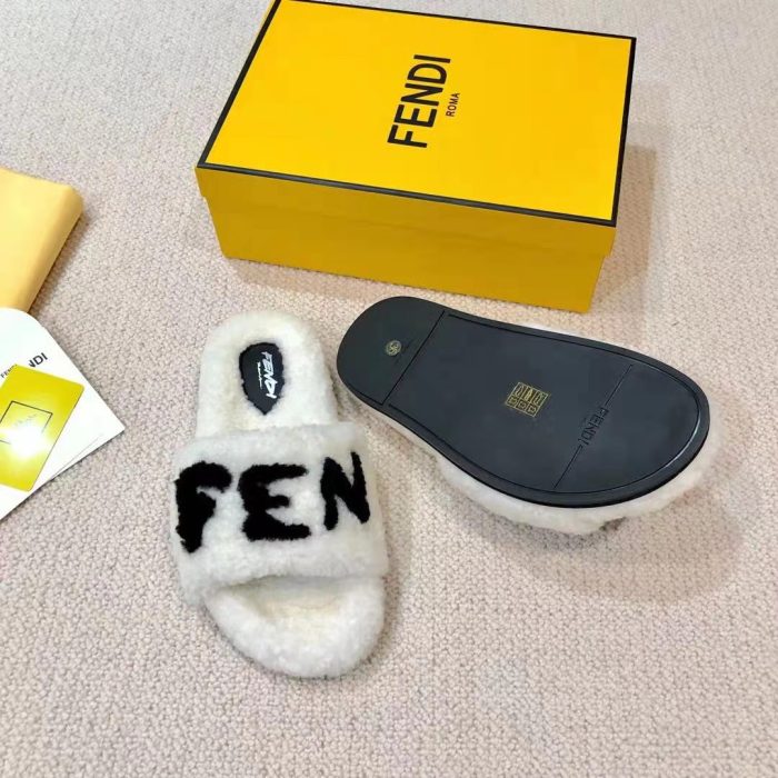 Fendi Hairy slippers 001（2021）
