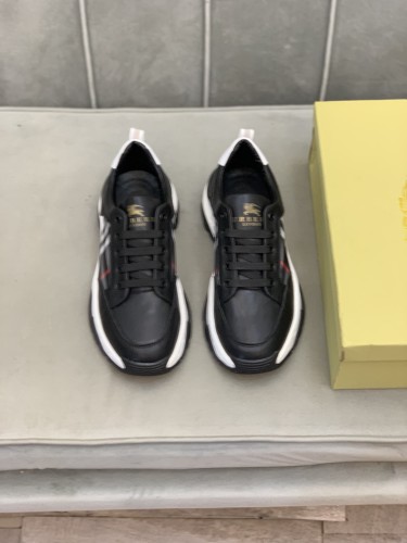 Burberry Designer Men Shoes 008 (2021)