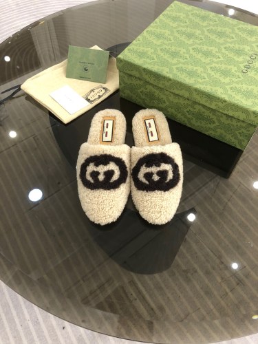 Gucci Hairy slippers 0013（2021)