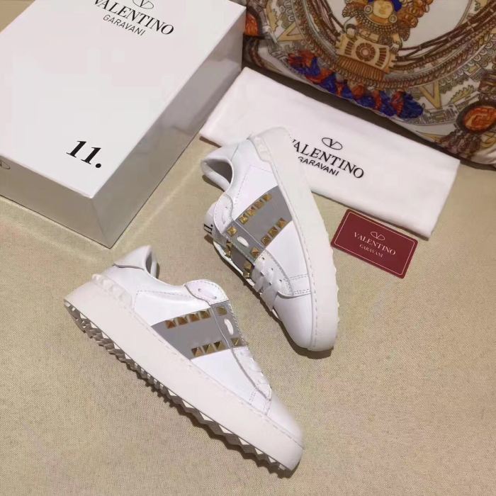 Super High End Valentino Low Top Flat Sneaker Men and Women-013