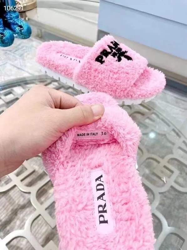 Prada Hairy slippers 002 (2021)