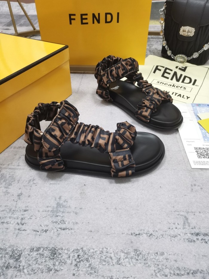 Fendi Slippers Women Shoes 001（2022）