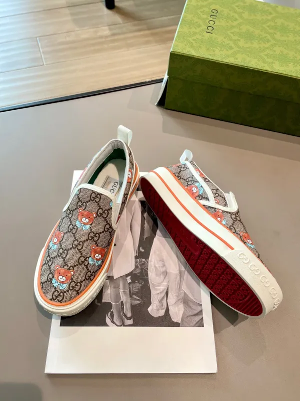 Super High End Gucci Men And Women Shoes 0011 (2021)