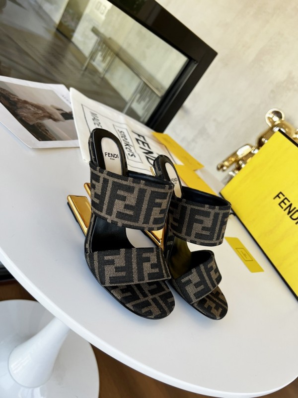 Fendi Slippers Women Shoes 007（2022）