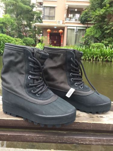 Authentic Adidas Yeezy 950 Boot “Pirate Black” GS