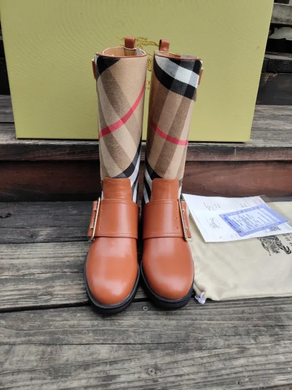 BURBERRY Short Boost Women Shoes 005