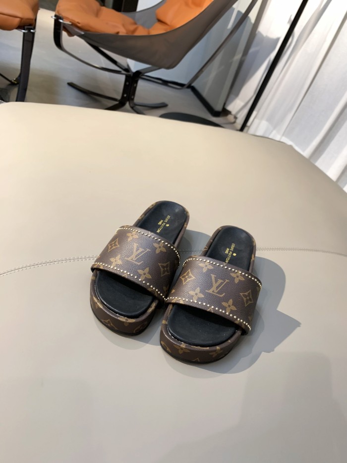 LV Slipper men Shoes 00104（2021）