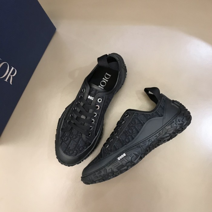 Dior Single shoes Men Shoes 006 (2021）