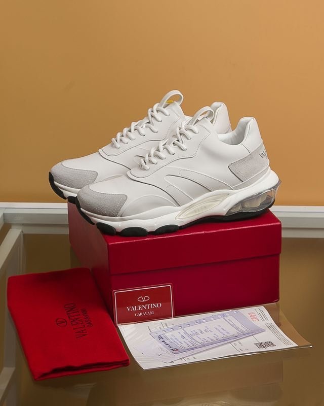 Super High End Valentino Low Top Flat Sneaker Men and Women-008（2021）