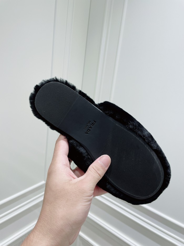 Prada Hairy slippers 0017 (2021)