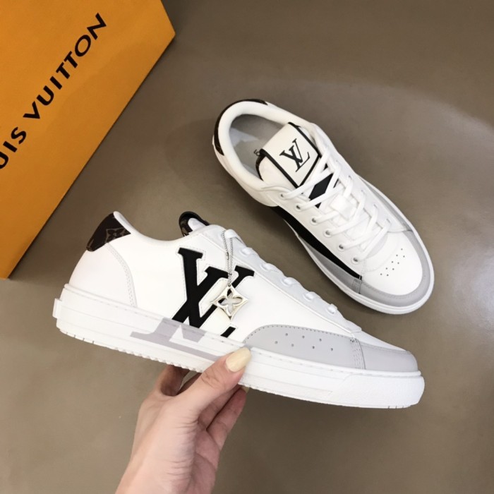 Super High End LV Men And Women Shoes 005 (2021)