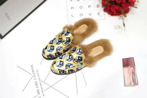 Gucci Hairy slippers 0032