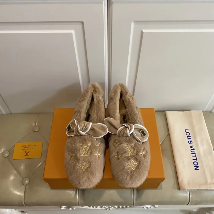 LV Hairy slippers 0012 (2021)