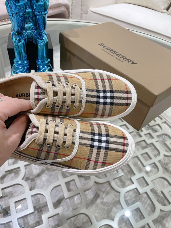 Burberry Single shoes Women Shoes 002 (2021)