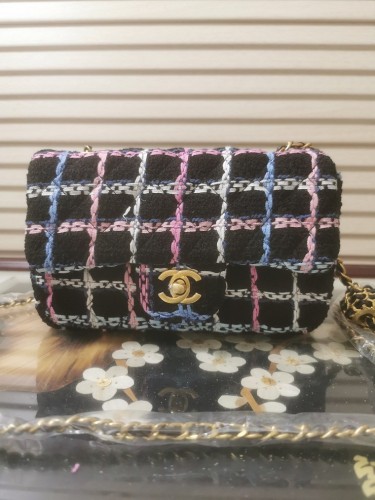 Chanel Handbags 006 (2022)