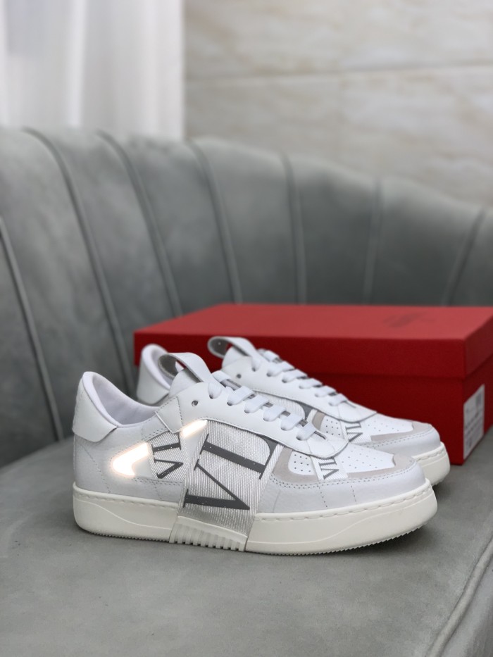 Valentino Designer Men Shoes 009（2021）