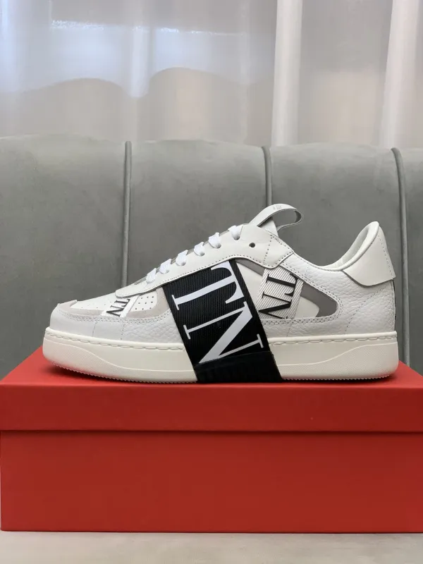 Valentino Designer Men Shoes 0014（2021）