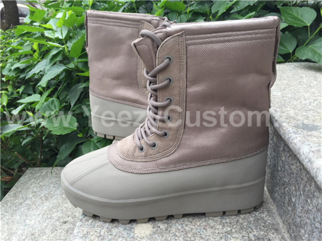 Authentic Adidas Yeezy Boost 950  Moonrock  GS