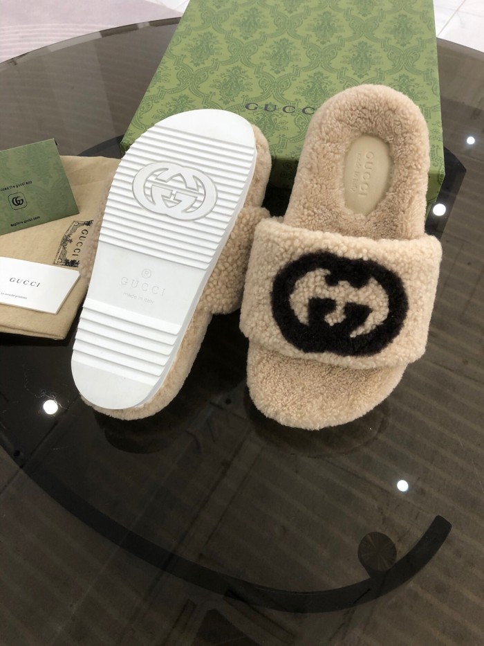 Gucci Hairy slippers 0015（2021)