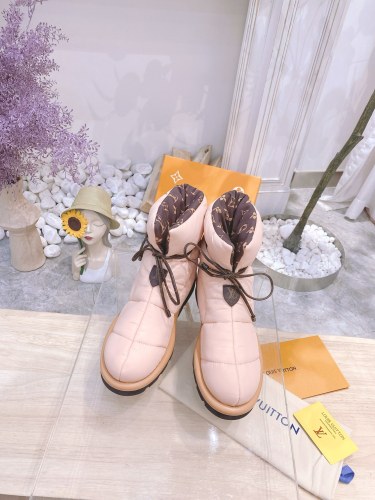 LV Short Boost Women Shoes 004 (2021)