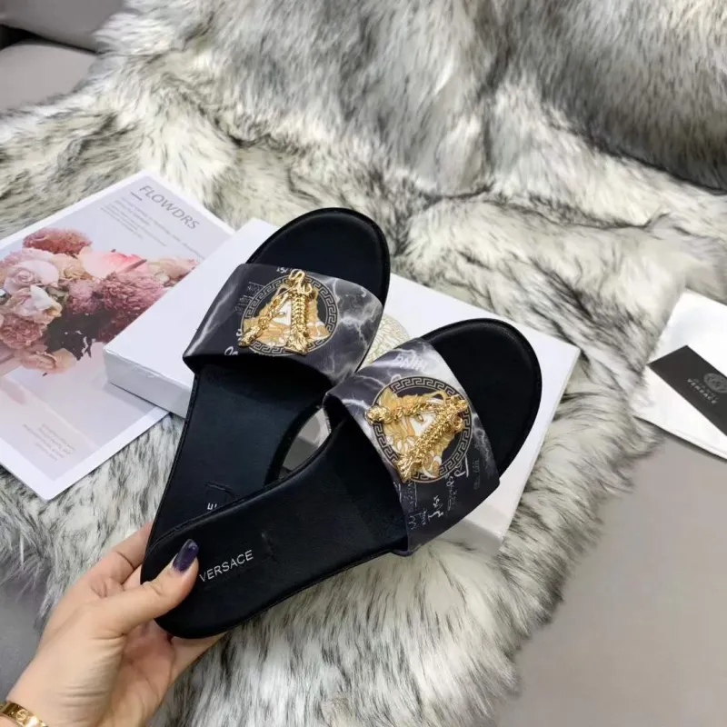Versace Slippers Women Shoes 006（2021）