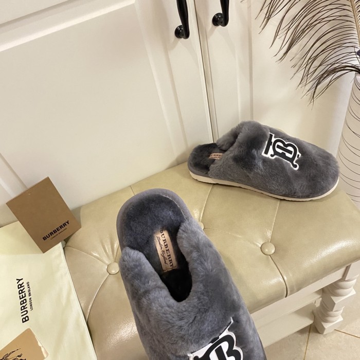 Burberry Hairy slippers 004 (2021)