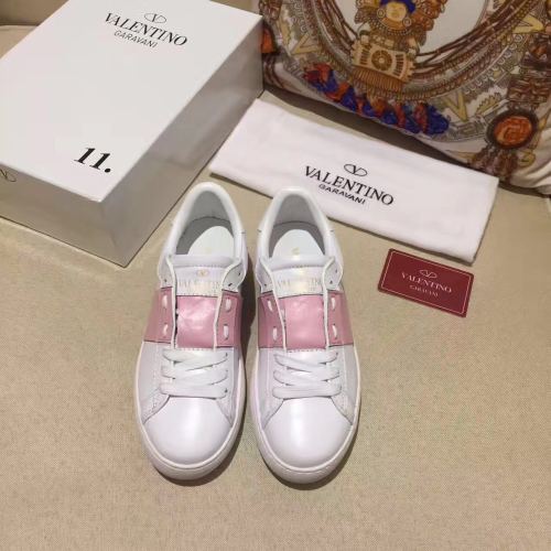 Super High End Valentino Low Top Flat Sneaker Men and Women-007