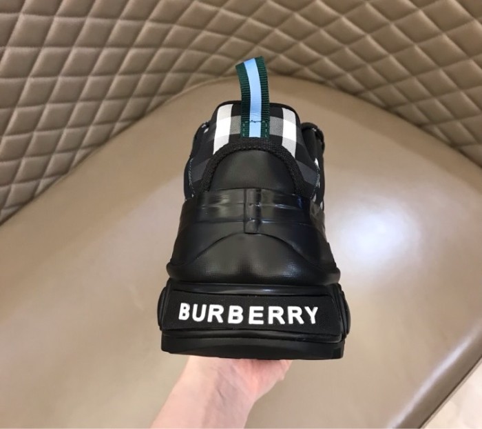 Super High End Burberry Men Shoes 002 (2021)