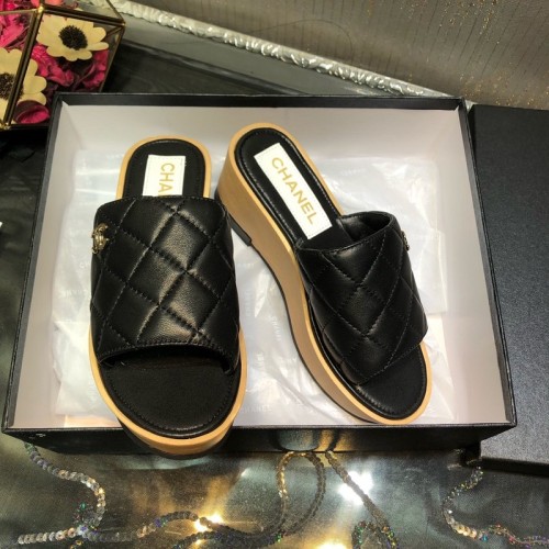 Chanel Slippers Women shoes 006 (2022)