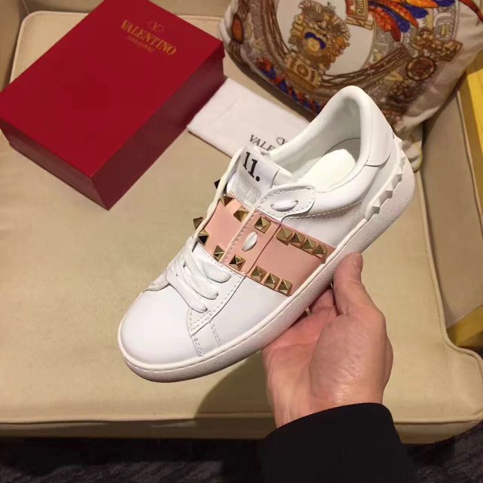 Super High End Valentino Low Top Flat Sneaker Men and Women-021