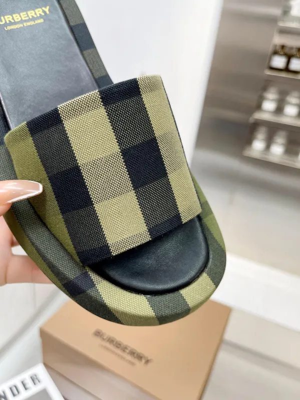 Burberry Slipper Women Shoes 002（2022）