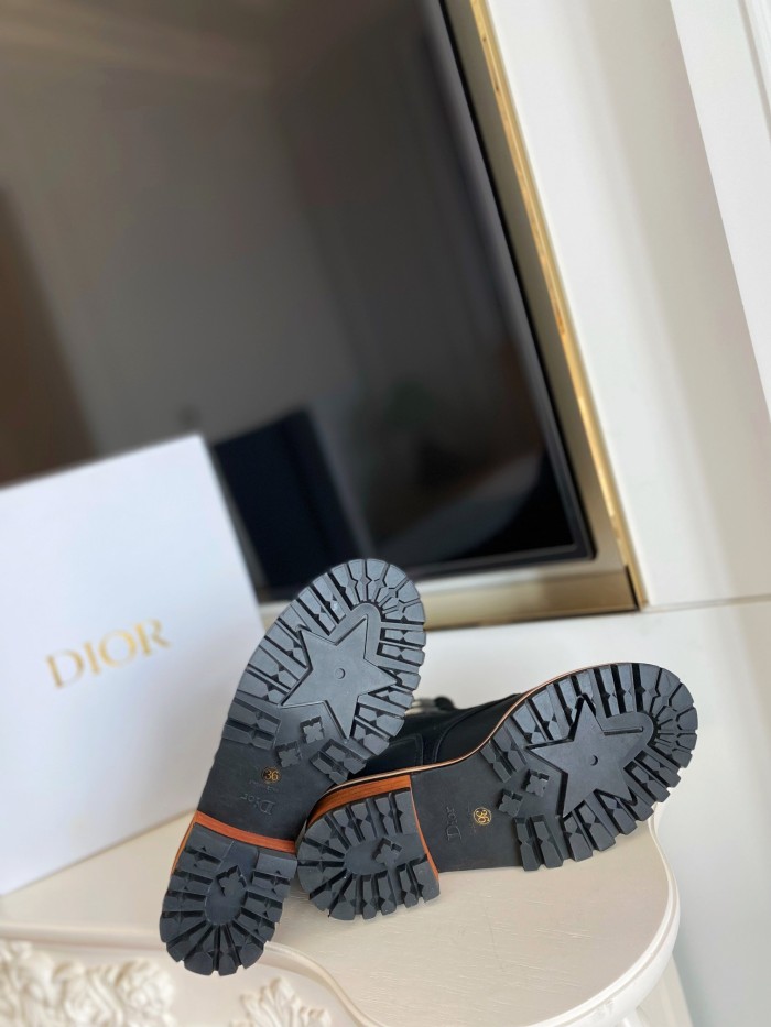 Dior Short Boost Women Shoes 007 (2021)