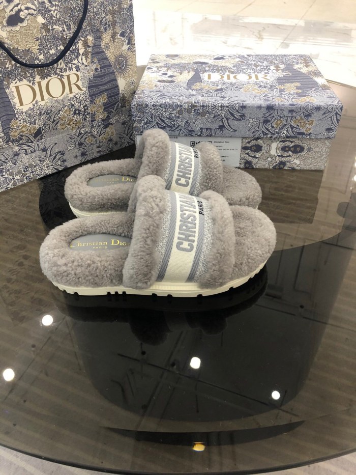 Dior Hairy slippers 003（2021）