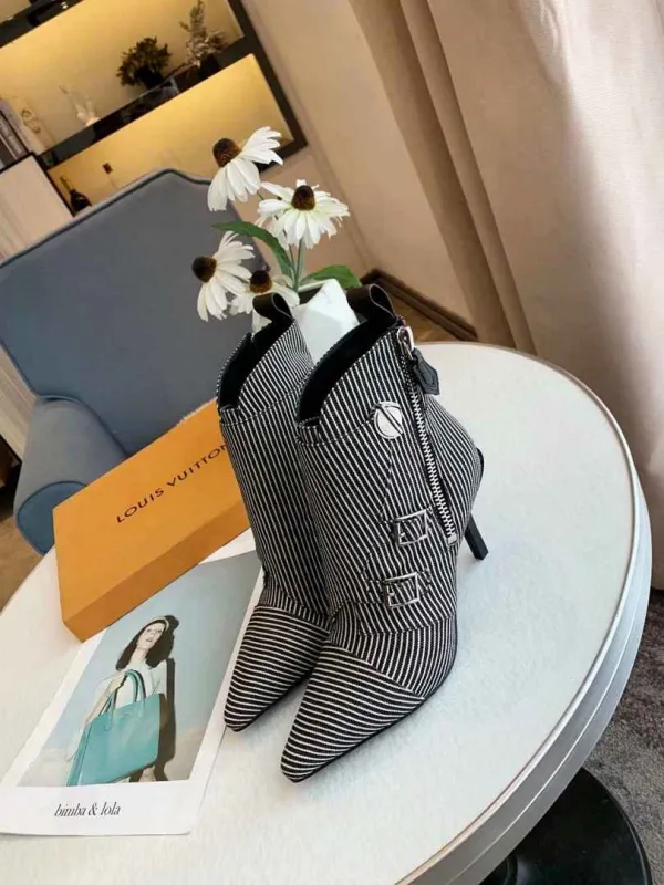 LV Short Boost Women Shoes2019 0058