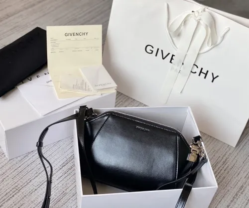 Givenchy Super High End Handbag 001（2022）