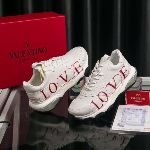 Super High End Valentino Low Top Flat Sneaker Men and Women-005（2021）
