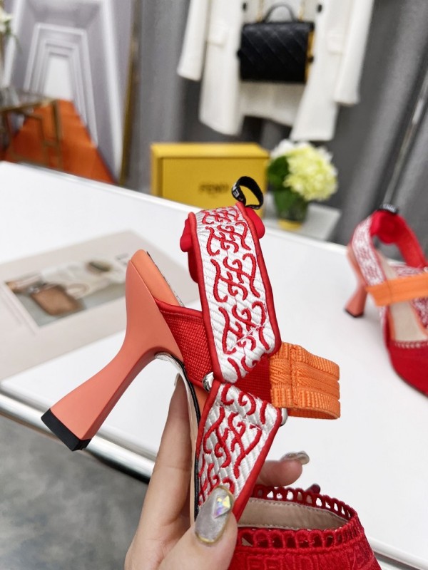 Fendi Slippers Women Shoes 0016（2022）
