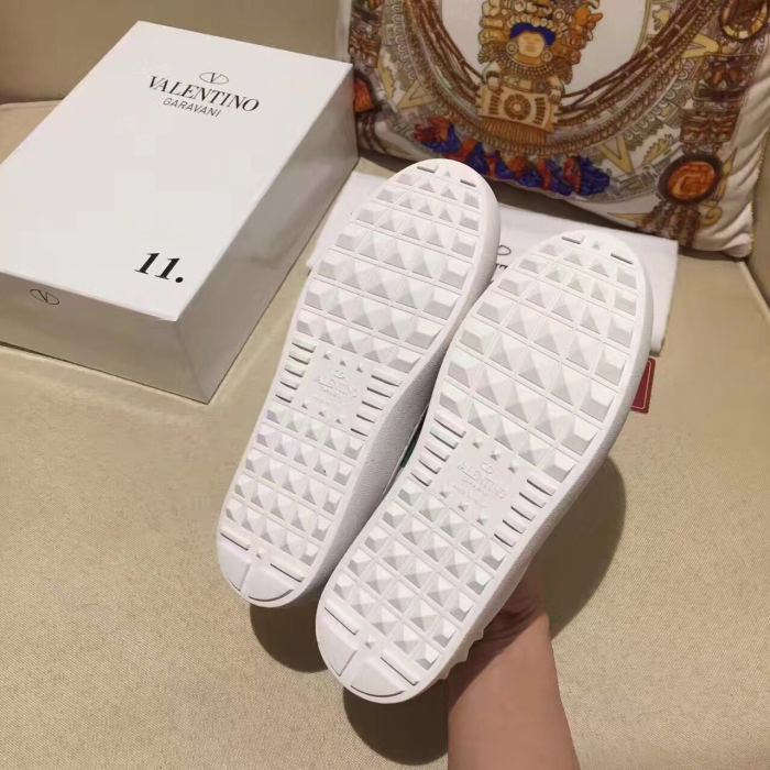 Super High End Valentino Low Top Flat Sneaker Men and Women-005