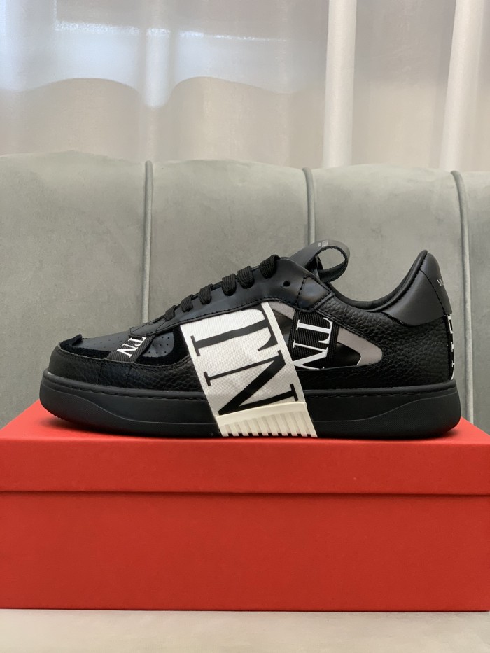 Valentino Designer Men Shoes 0010（2021）